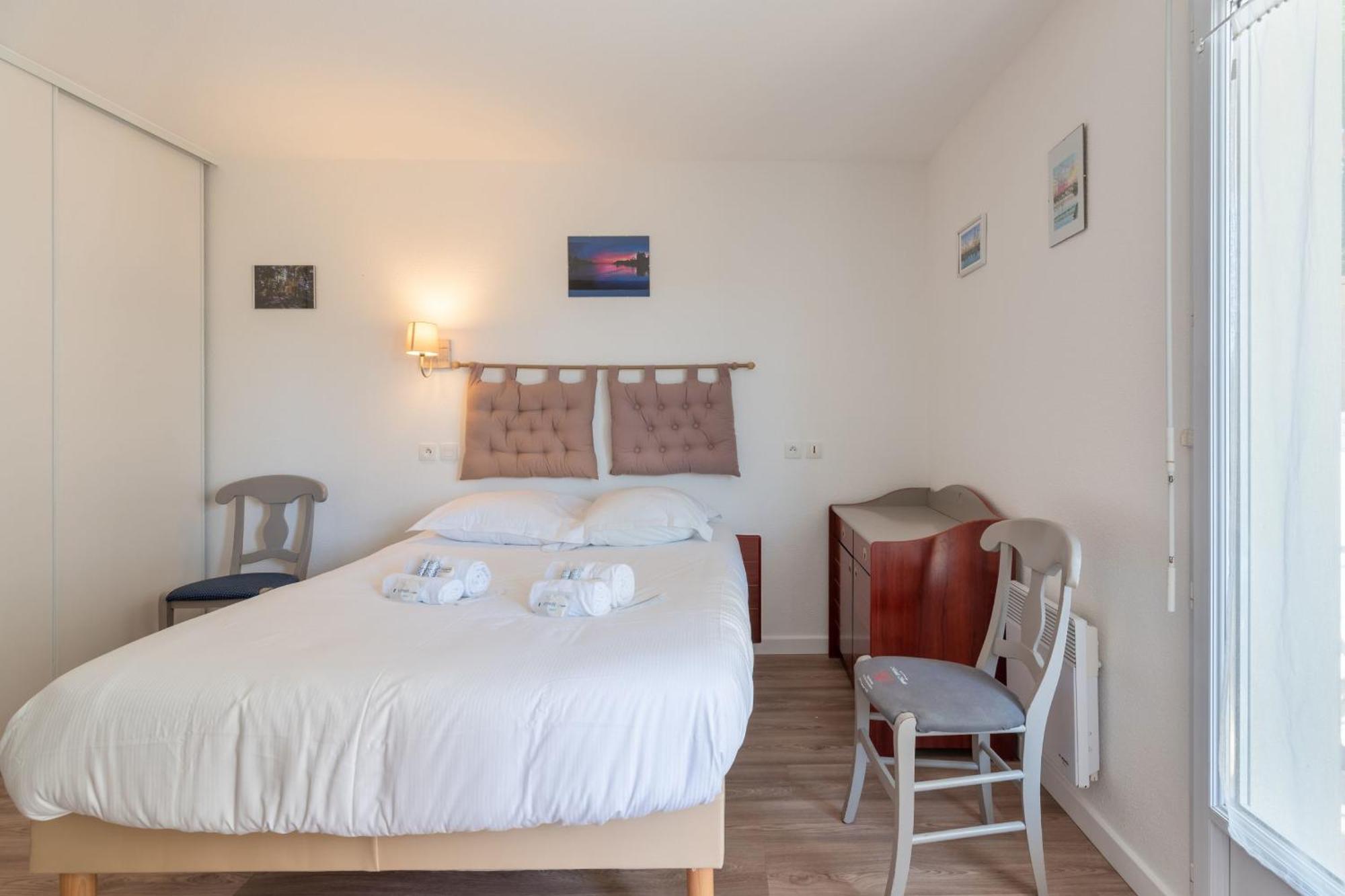 Bel Dans Avec Piscine Appartement *